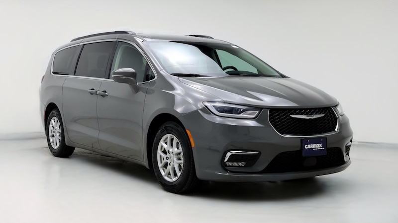 2022 Chrysler Pacifica Touring L Hero Image