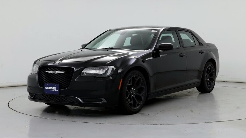 2019 Chrysler 300 Touring 4