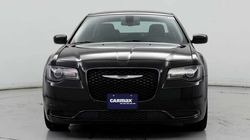 2019 Chrysler 300 Touring 5