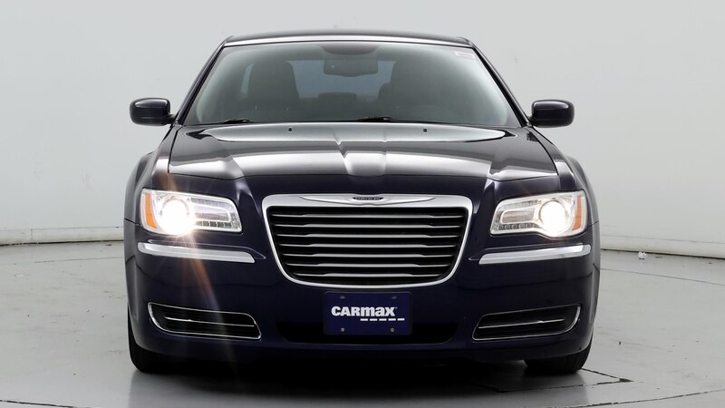 2014 Chrysler 300  5