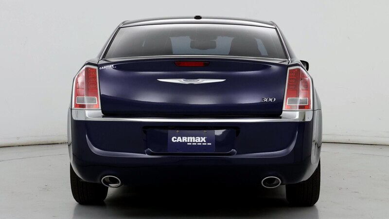 2014 Chrysler 300  6