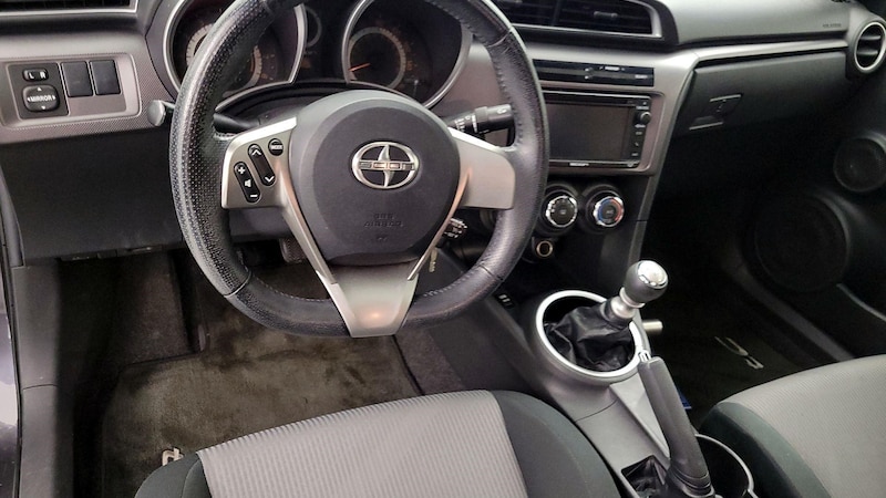 2014 Scion tC  9