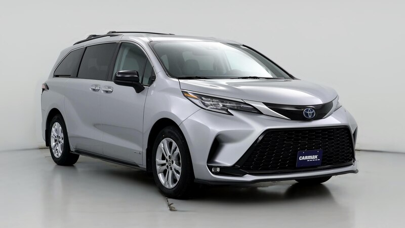 2021 Toyota Sienna XSE Hero Image