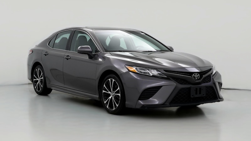 2018 Toyota Camry SE Hero Image