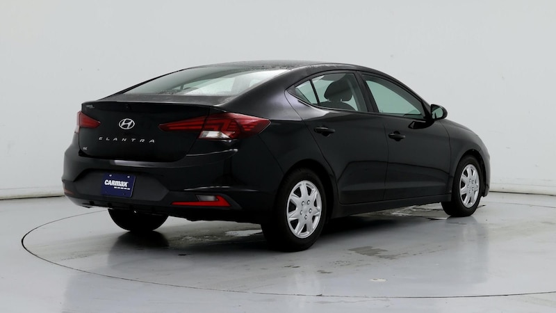 2020 Hyundai Elantra SE 8