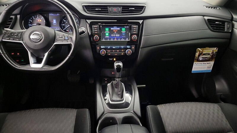 2019 Nissan Rogue SV 9