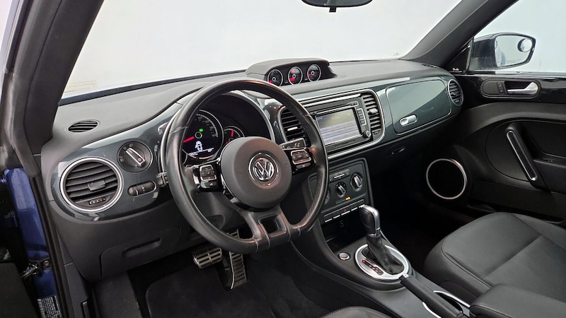 2015 Volkswagen Beetle R-Line 9