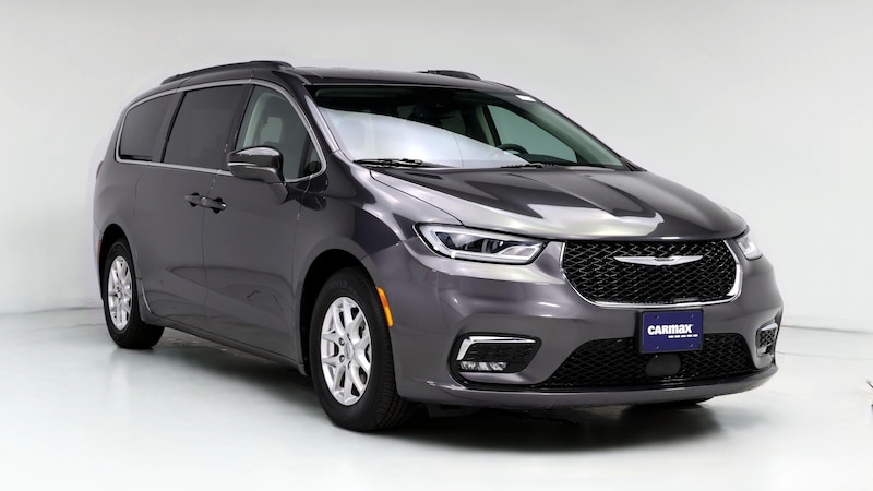 2022 Chrysler Pacifica Touring L Hero Image