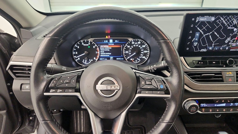 2023 Nissan Altima SL 10