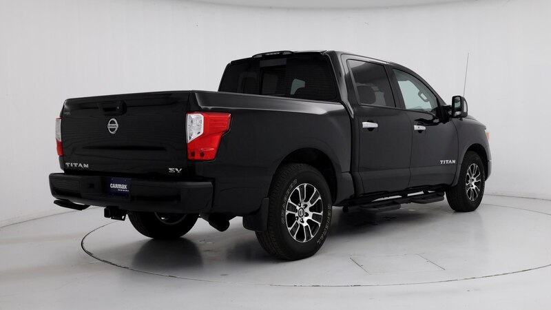 2021 Nissan Titan SV 8