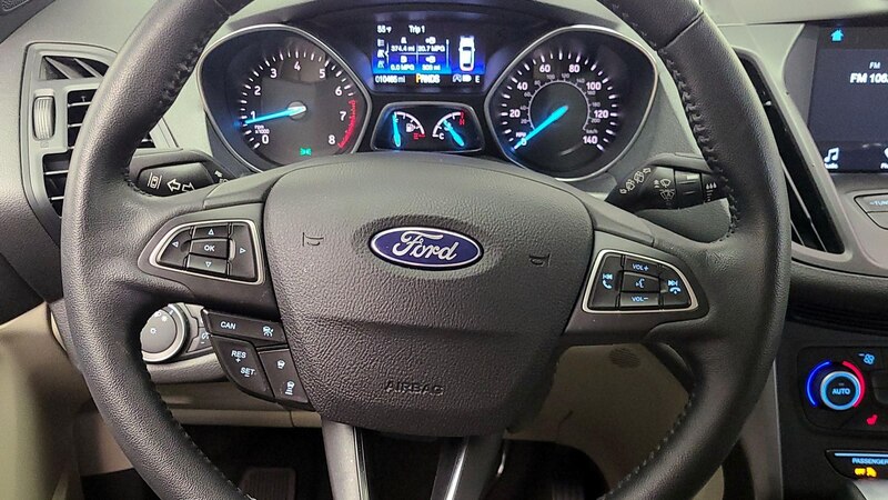 2019 Ford Escape SEL 10