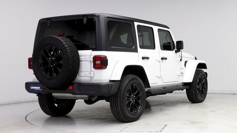 2021 Jeep Wrangler Unlimited Sahara 8