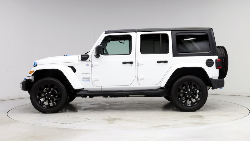 2022 Jeep Wrangler Unlimited Sahara 3