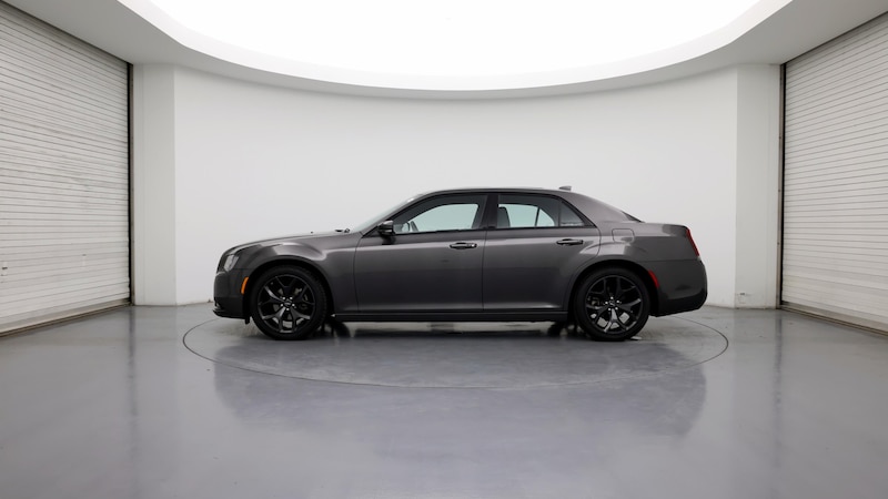 2023 Chrysler 300 S 3