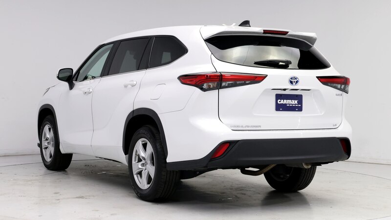 2023 Toyota Highlander LE 2