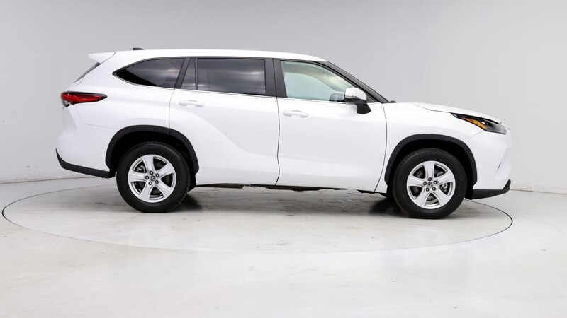 2023 Toyota Highlander LE 7