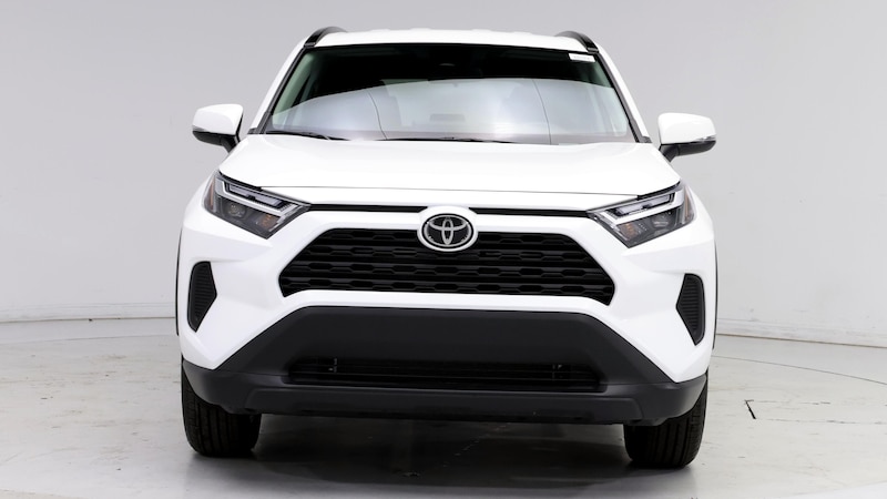 2023 Toyota RAV4 XLE 8