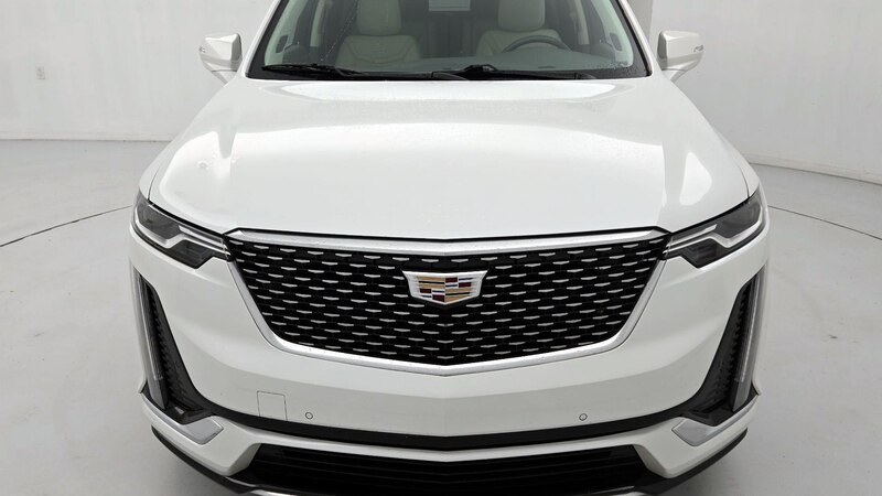 2022 Cadillac XT6 Premium Luxury 2