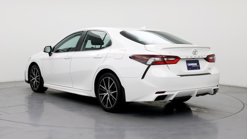 2022 Toyota Camry SE 2