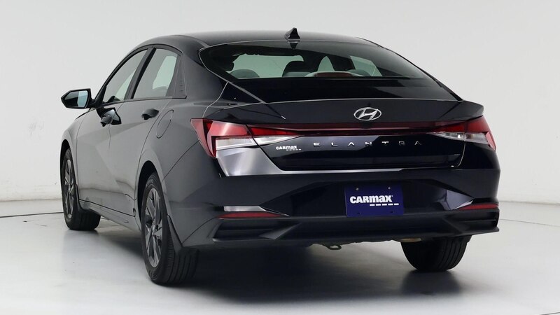 2023 Hyundai Elantra SEL 2