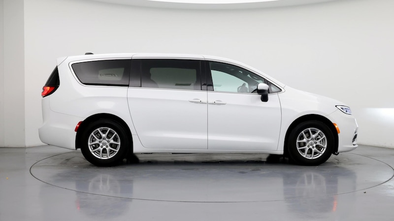 2023 Chrysler Pacifica Touring 7