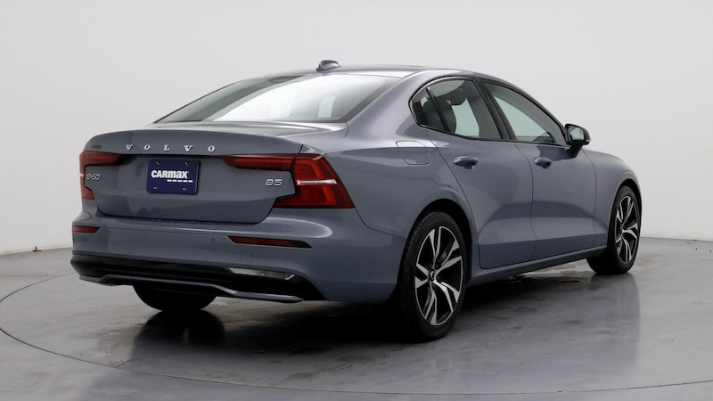 2024 Volvo S60 B5 Core 8