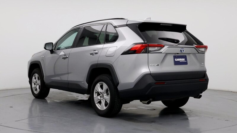 2021 Toyota RAV4 XLE 2