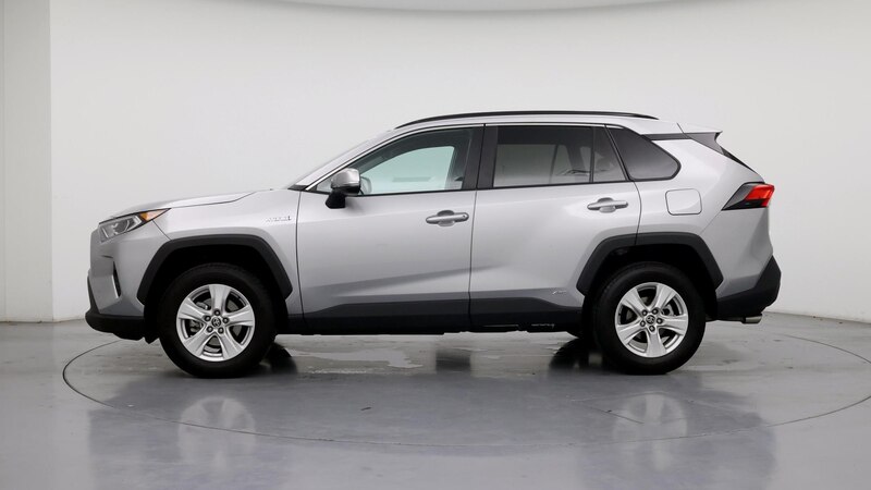 2021 Toyota RAV4 XLE 3