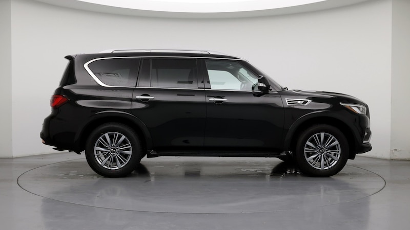 2023 INFINITI QX80 Luxe 7