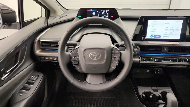 2023 Toyota Prius XLE 10