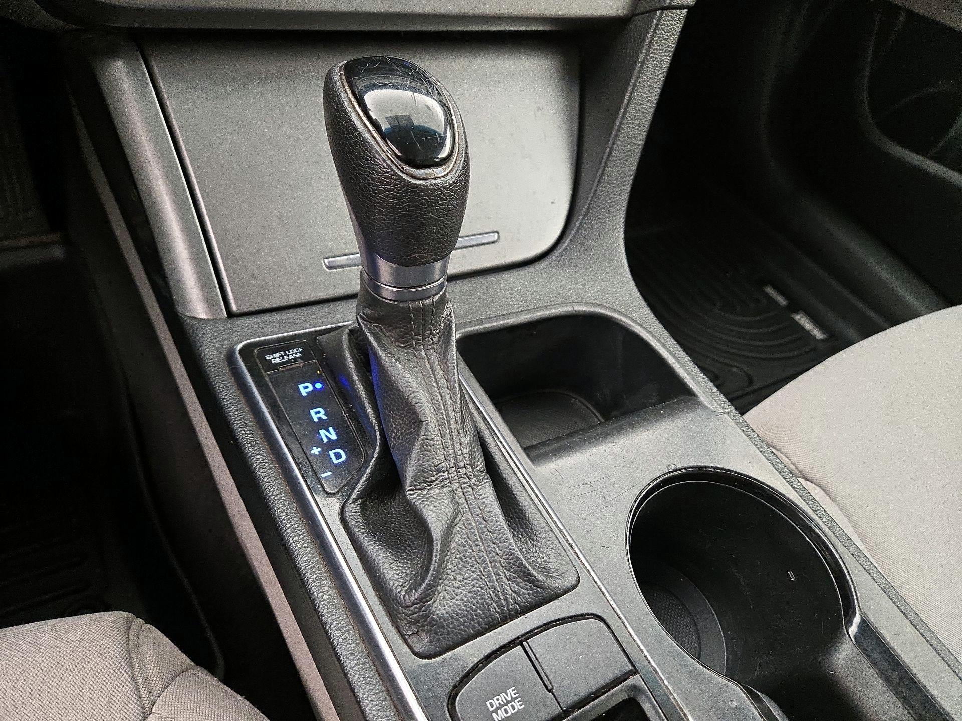 Thumbnail: 2016 Hyundai Sonata - 17