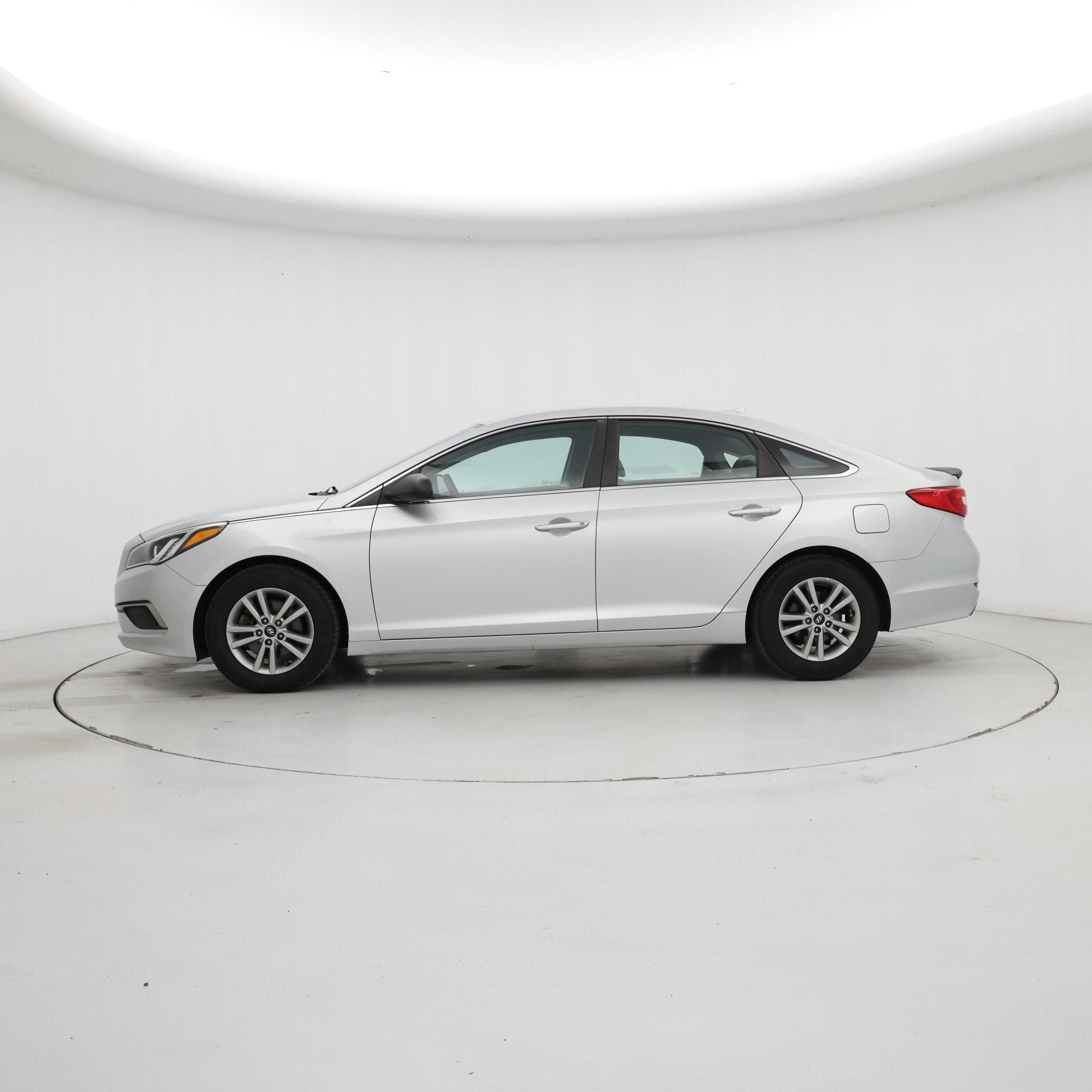Thumbnail: 2016 Hyundai Sonata - 3