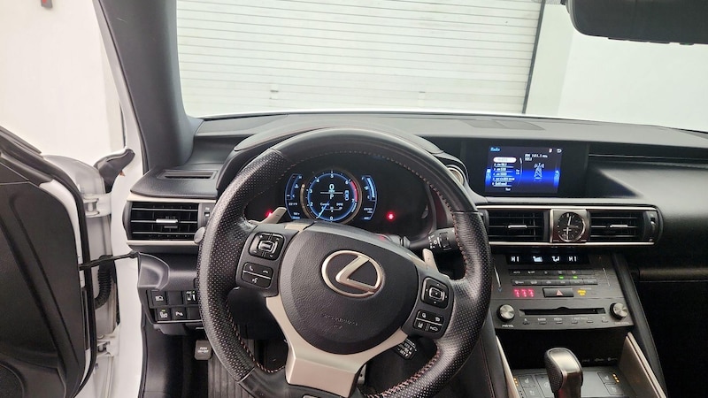 2019 Lexus IS 300 10