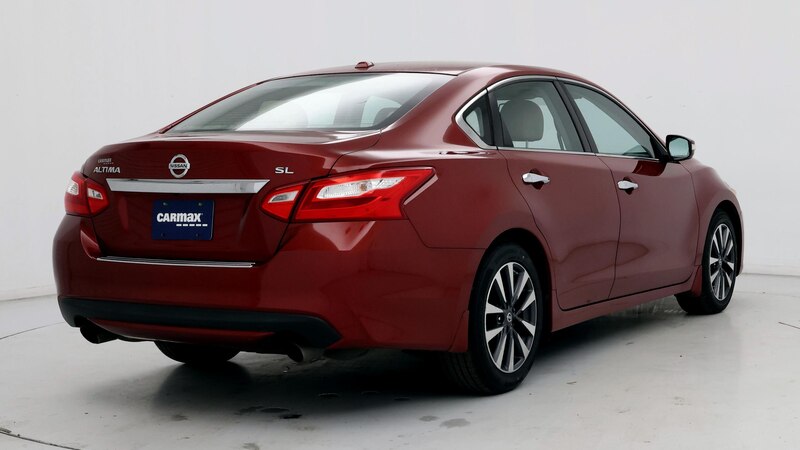 2016 Nissan Altima SL 8