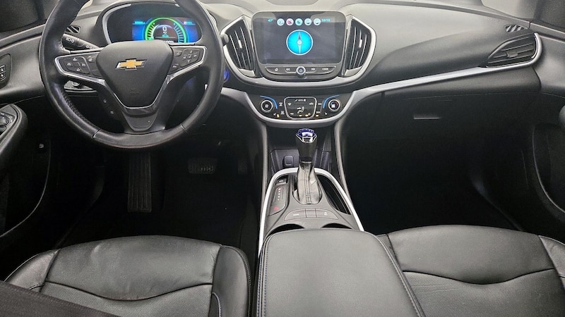 2017 Chevrolet Volt LT 9