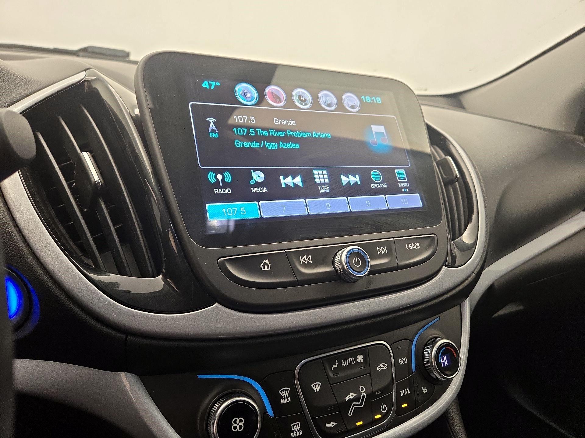 Thumbnail: 2017 Chevrolet Volt - 15