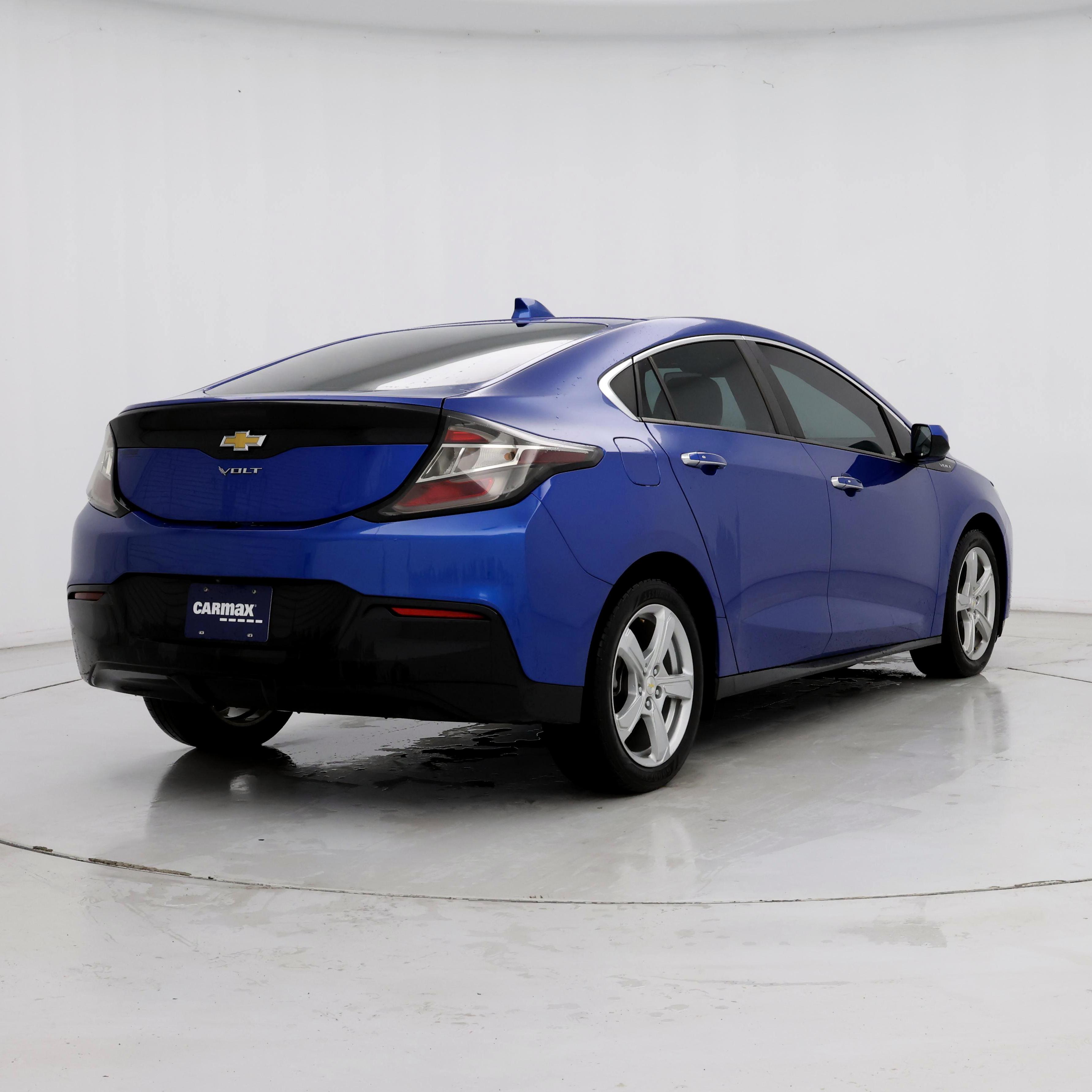 Thumbnail: 2017 Chevrolet Volt - 8