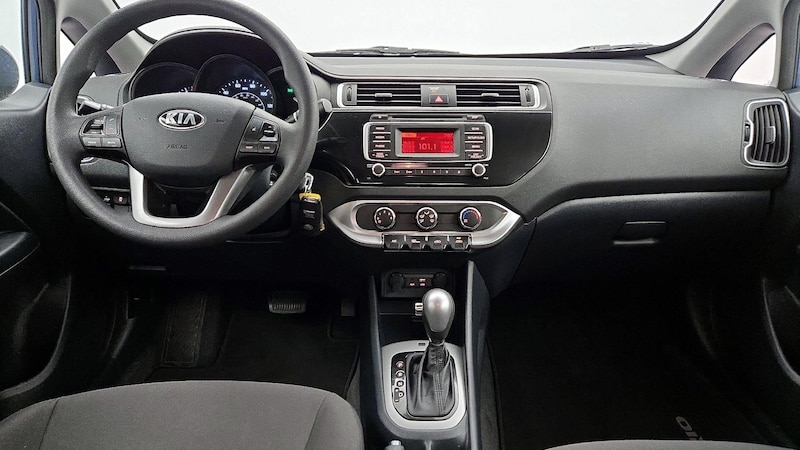 2016 Kia Rio LX 9