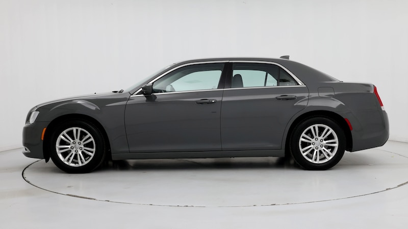 2019 Chrysler 300 Touring 3