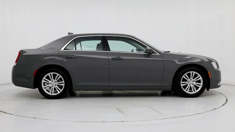 2019 Chrysler 300 Touring 7