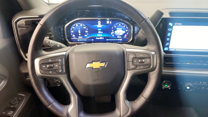 2023 Chevrolet Silverado 1500 LT 10