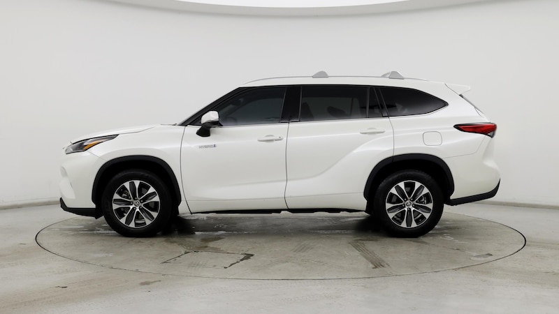 2021 Toyota Highlander XLE 3