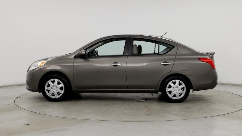 2013 Nissan Versa SV 3