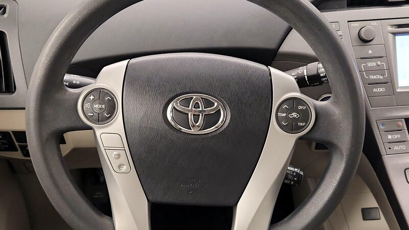 2013 Toyota Prius Two 10