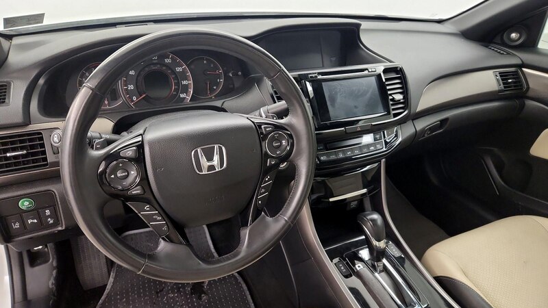 2016 Honda Accord Touring 9