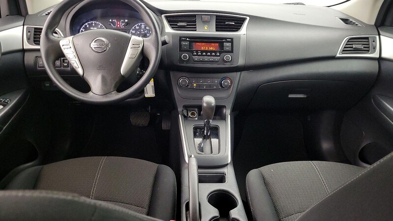2016 Nissan Sentra S 9