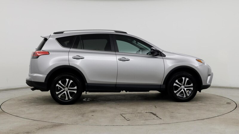 2017 Toyota RAV4 LE 7