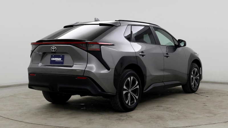 2023 Toyota bZ4X XLE 8