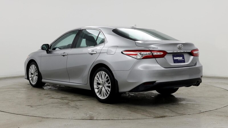 2019 Toyota Camry XLE 2