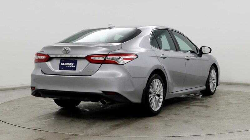 2019 Toyota Camry XLE 8